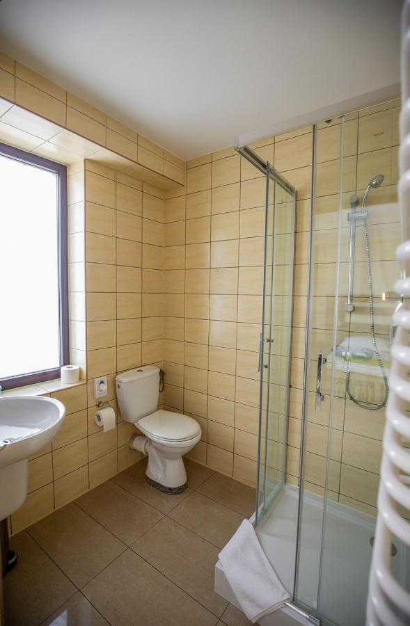 Pensjonat Rogatka Osieczna Extérieur photo